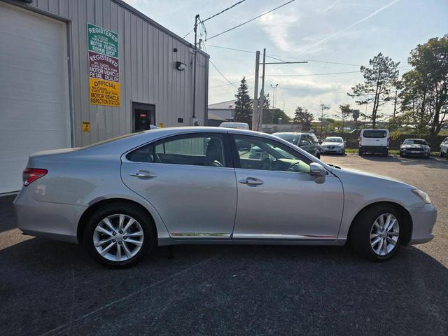 Photo of 2010 Silver Lexus ES 350