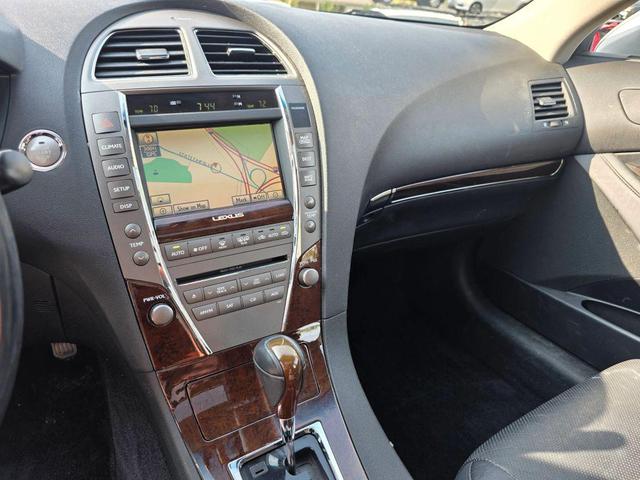 Photo of 2010 Silver Lexus ES 350