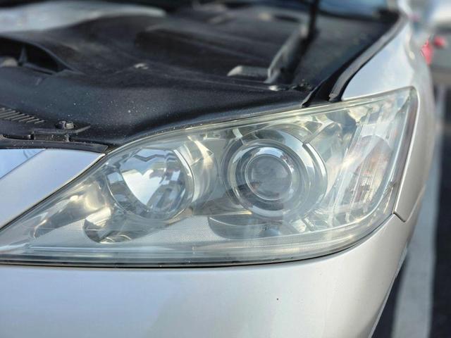 Photo of 2010 Silver Lexus ES 350