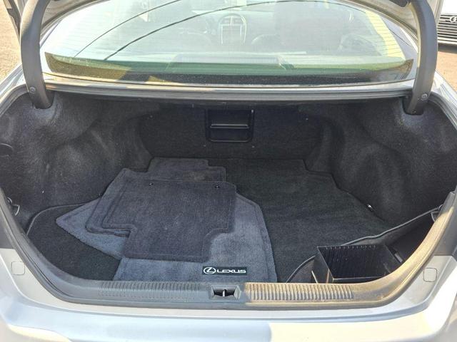 Photo of 2010 Silver Lexus ES 350