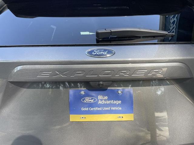 Photo of 2023 Carbonized Gray Metallic Ford Explorer