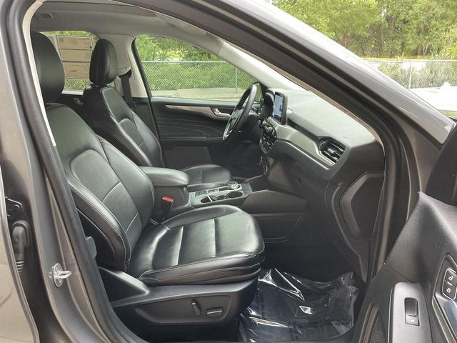 Photo of 2022 Carbonized Gray Ford Escape
