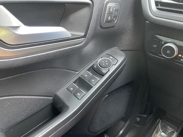 Photo of 2022 Carbonized Gray Ford Escape