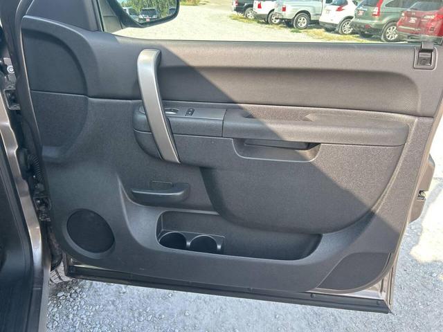 Photo of 2013 Pewter Chevrolet Silverado 1500