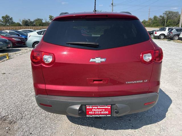Photo of 2012 Burgundy Chevrolet Traverse
