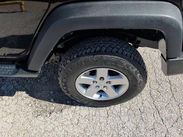 Photo of 2015 Black Clearcoat Jeep Wrangler Unlimited