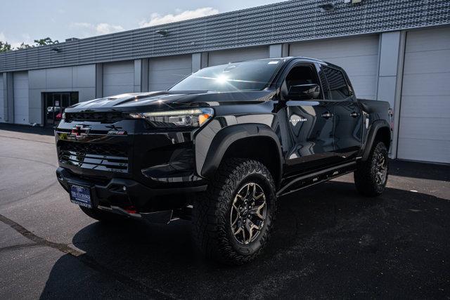 Photo of 2024 Black Chevrolet Colorado