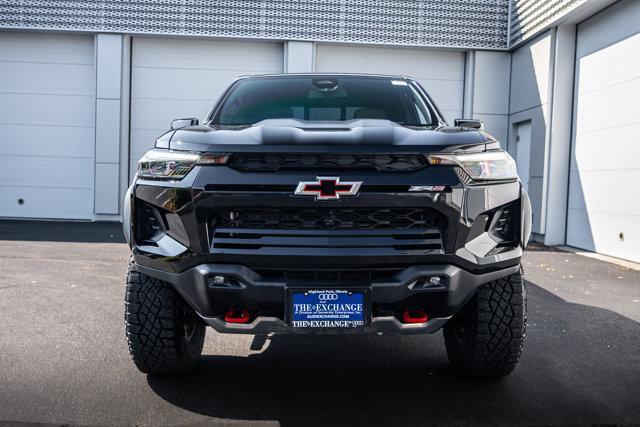 Photo of 2024 Black Chevrolet Colorado