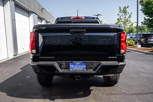 Photo of 2024 Black Chevrolet Colorado
