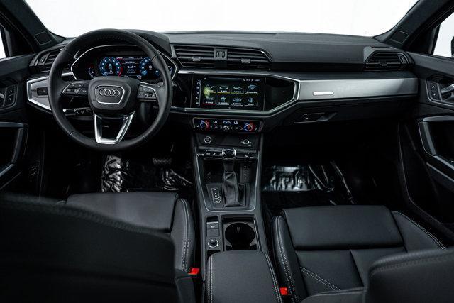 Photo of 2025 Black Audi Q3