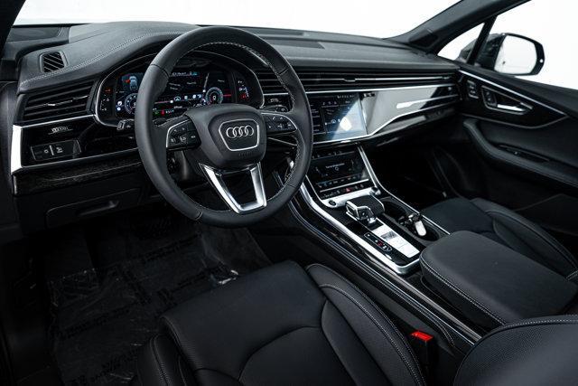 Photo of 2025 Black Audi Q7