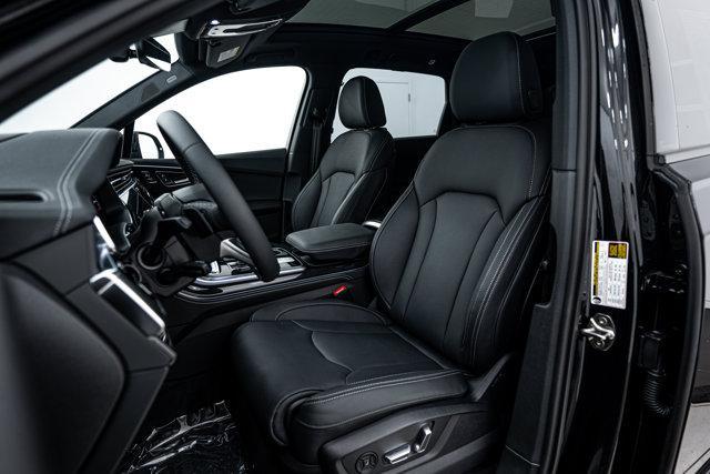 Photo of 2025 Black Audi Q7