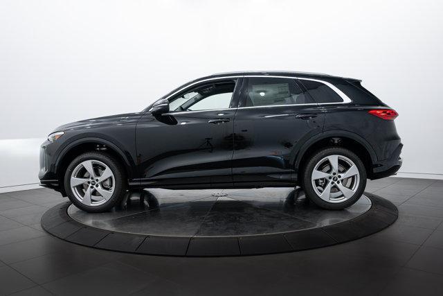 Photo of 2025 Black Audi Q5