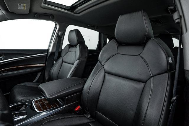 Photo of 2018 White Diamond Pearl Acura MDX