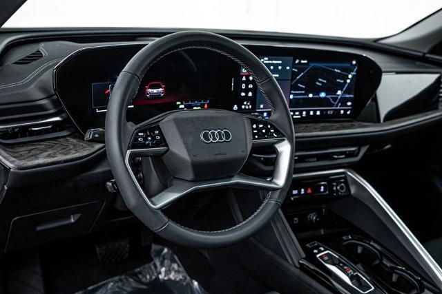 Photo of 2025 Gray Metallic Audi Q5