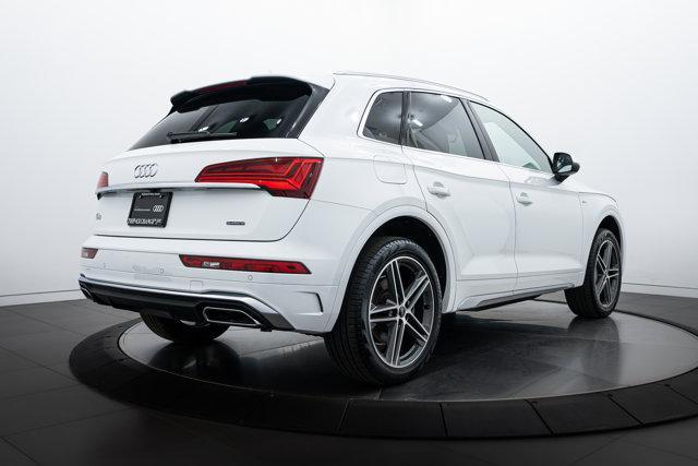 Photo of 2025 Arkona White Audi Q5