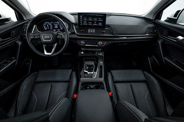 Photo of 2025 Arkona White Audi Q5