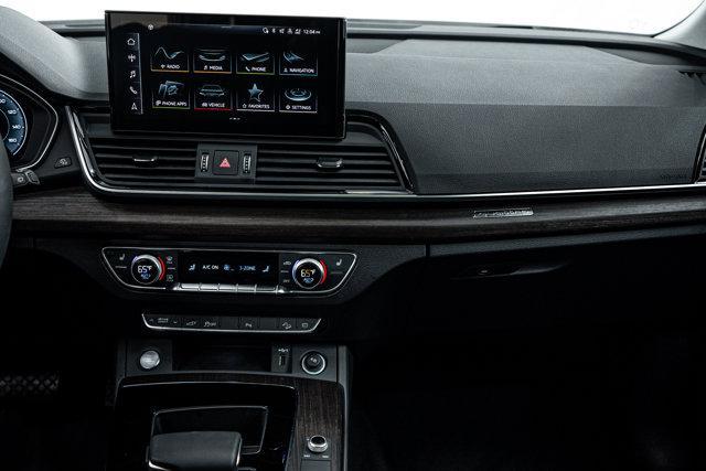 Photo of 2025 Arkona White Audi Q5