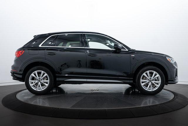 Photo of 2025 Black Audi Q3