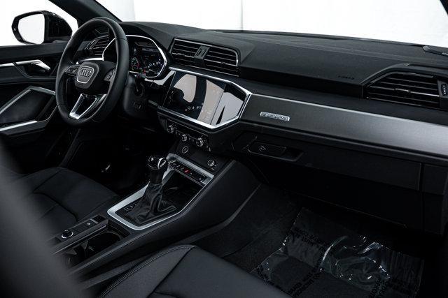 Photo of 2025 Black Audi Q3