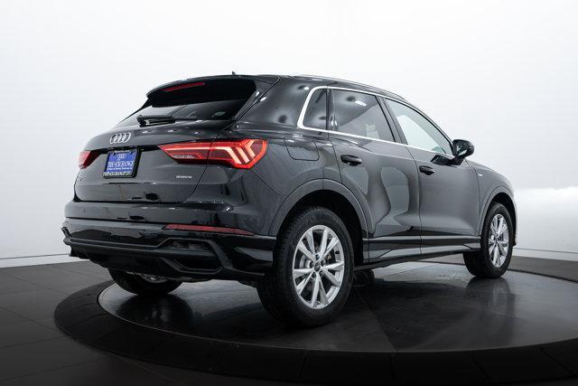 Photo of 2025 Black Audi Q3
