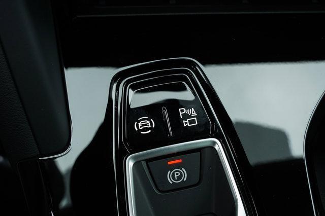 Photo of 2025 Mythos Black Metallic Audi Q5