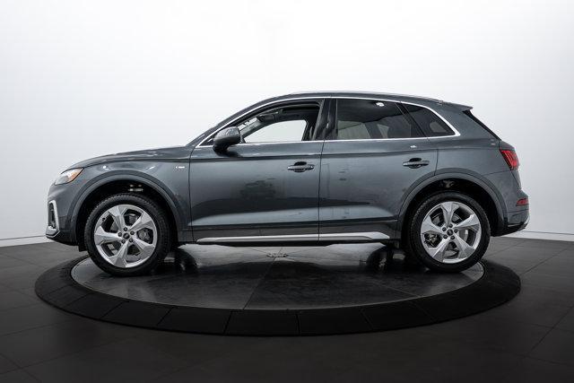 Photo of 2025 Daytona Gray Pearl Effect Audi Q5