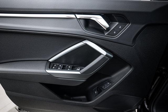 Photo of 2025 Black Audi Q3