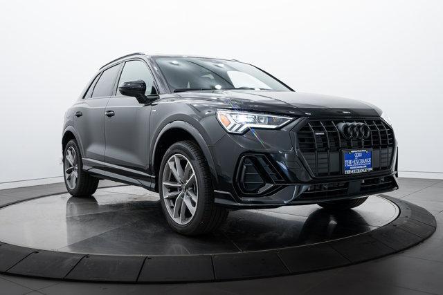 Photo of 2025 Black Audi Q3