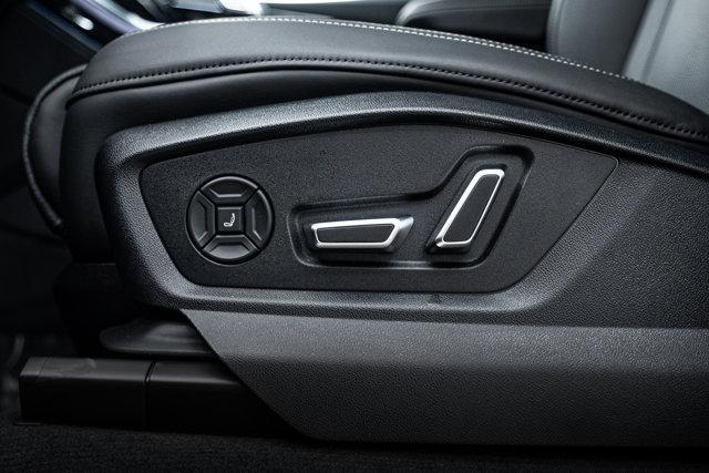 Photo of 2025 Gray Audi Q7