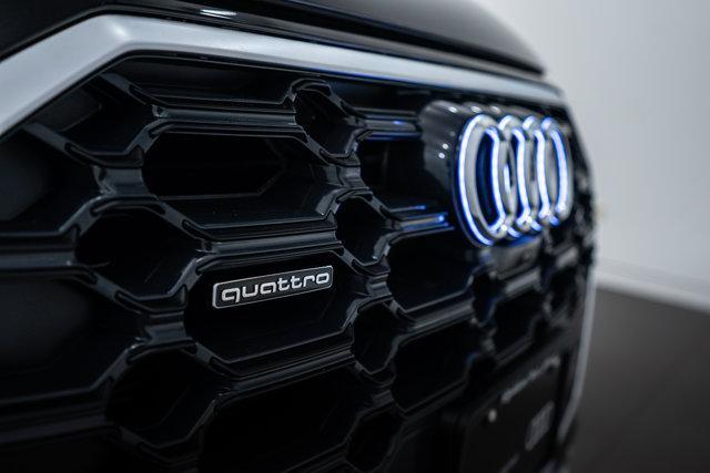 Photo of 2025 Mythos Black Metallic Audi Q5