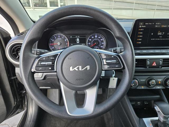 Photo of 2022 Aurora Black Kia Forte