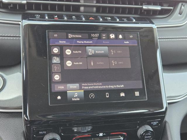 Photo of 2023 Diamond Black Jeep Grand Cherokee L