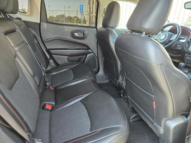 Photo of 2019 Granite Crystal Clearcoat Metallic Jeep Compass