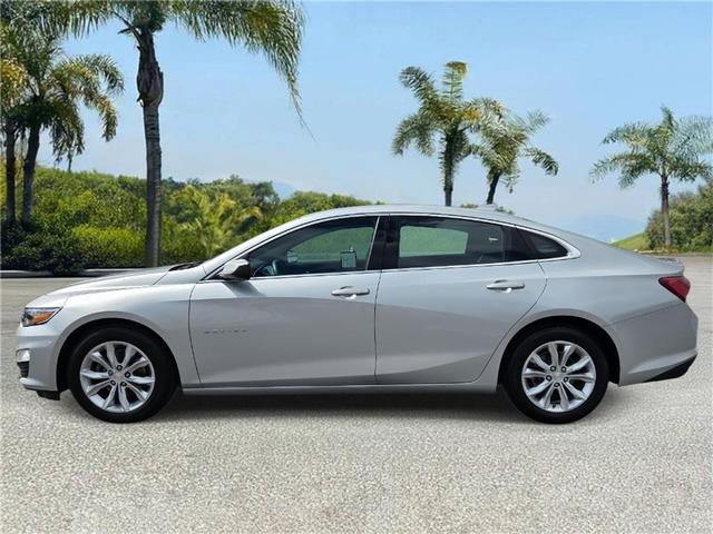 Photo of 2021 Silver Ice Metallic Chevrolet Malibu