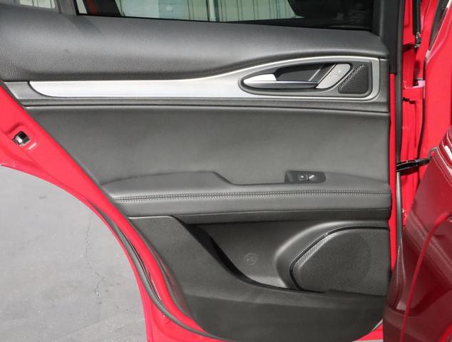 Photo of 2024 Rosso Alfa Romeo Stelvio