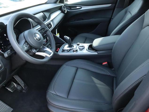 Photo of 2024 Rosso Alfa Romeo Stelvio
