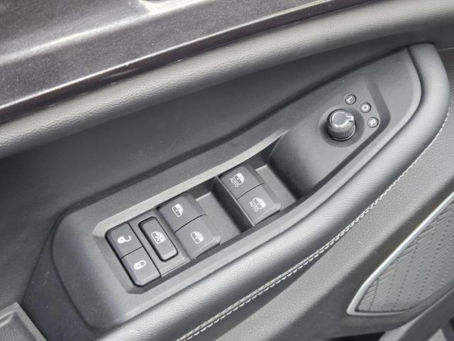 Photo of 2021 Diamond Black Jeep Grand Cherokee L