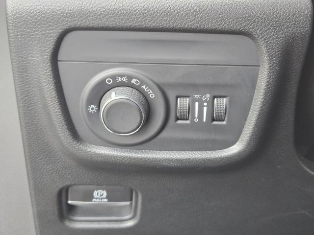 Photo of 2021 Diamond Black Jeep Grand Cherokee L