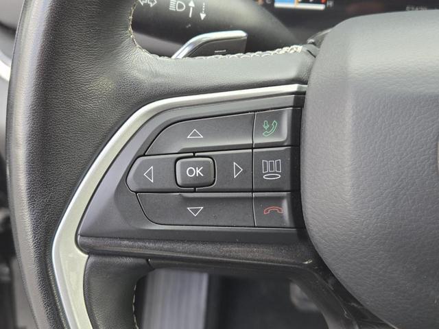 Photo of 2021 Diamond Black Jeep Grand Cherokee L