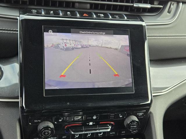 Photo of 2021 Diamond Black Jeep Grand Cherokee L