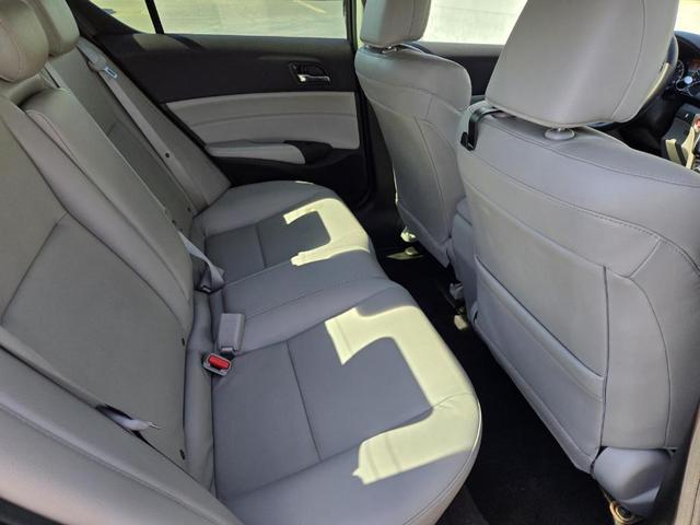 Photo of 2017 Catalina Blue Pearl Acura ILX