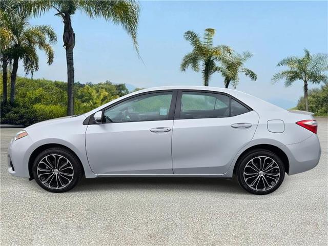 Photo of 2016 Silver Toyota Corolla