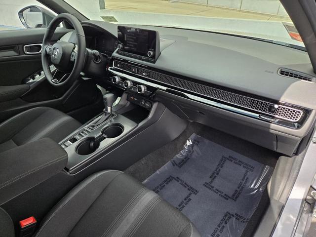 Photo of 2024 Lunar Silver Metallic Honda Civic