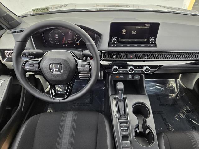 Photo of 2024 Lunar Silver Metallic Honda Civic