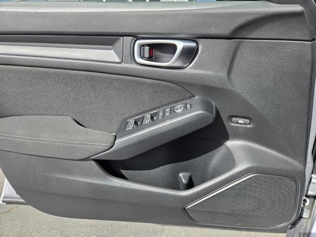 Photo of 2024 Lunar Silver Metallic Honda Civic