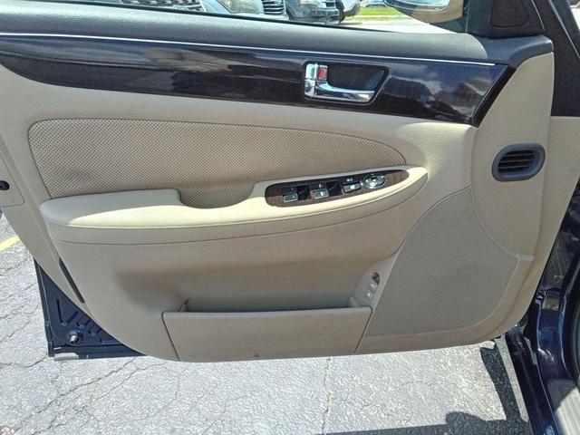 Photo of 2010 Blue Hyundai Genesis