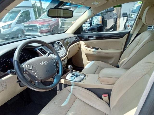 Photo of 2010 Blue Hyundai Genesis