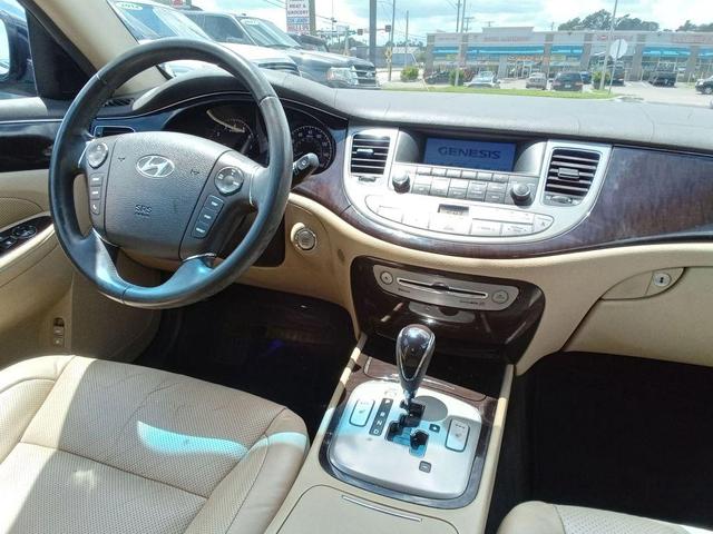 Photo of 2010 Blue Hyundai Genesis