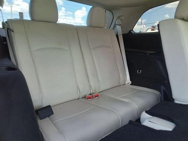 Photo of 2013 White Dodge Journey